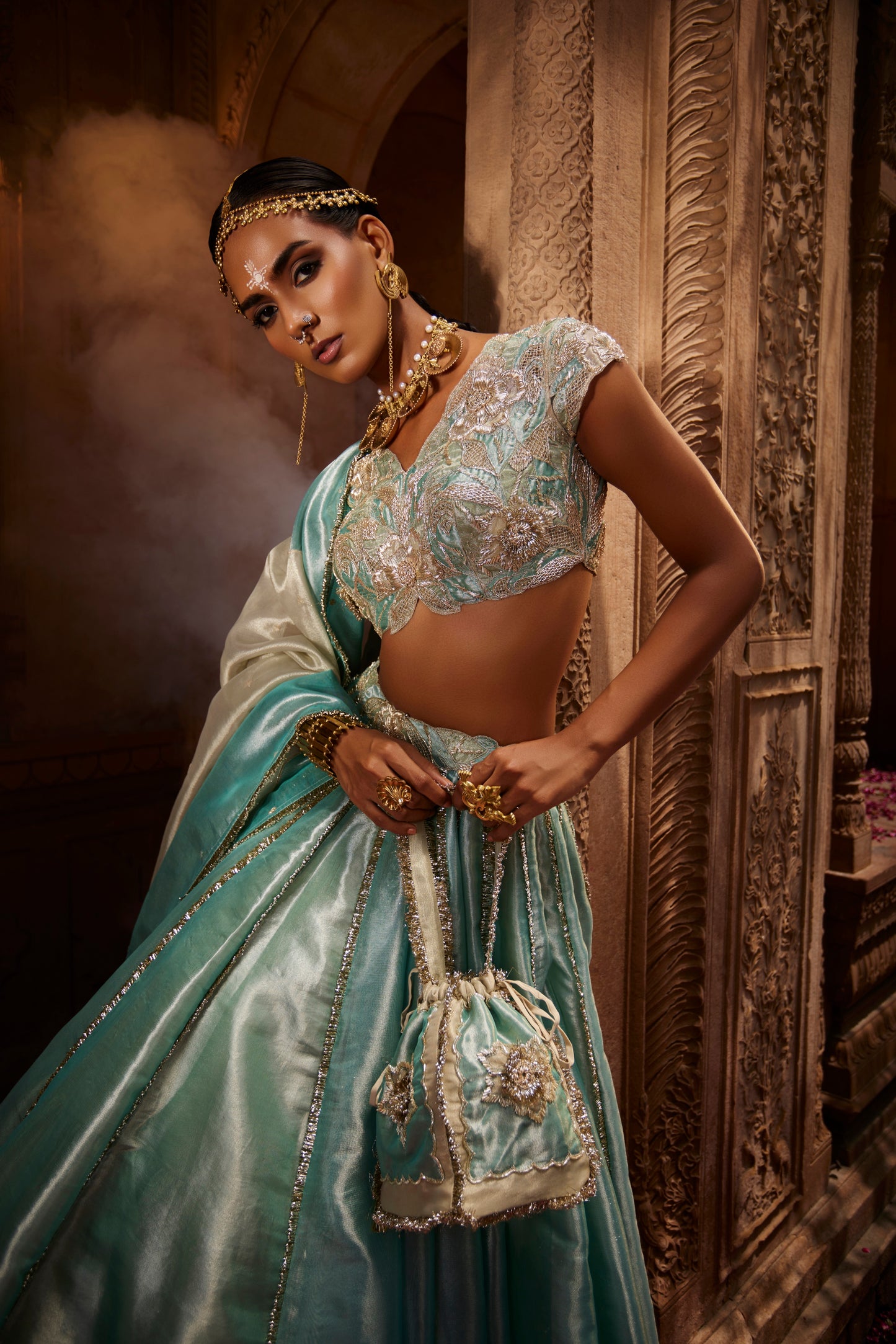 Neeravi